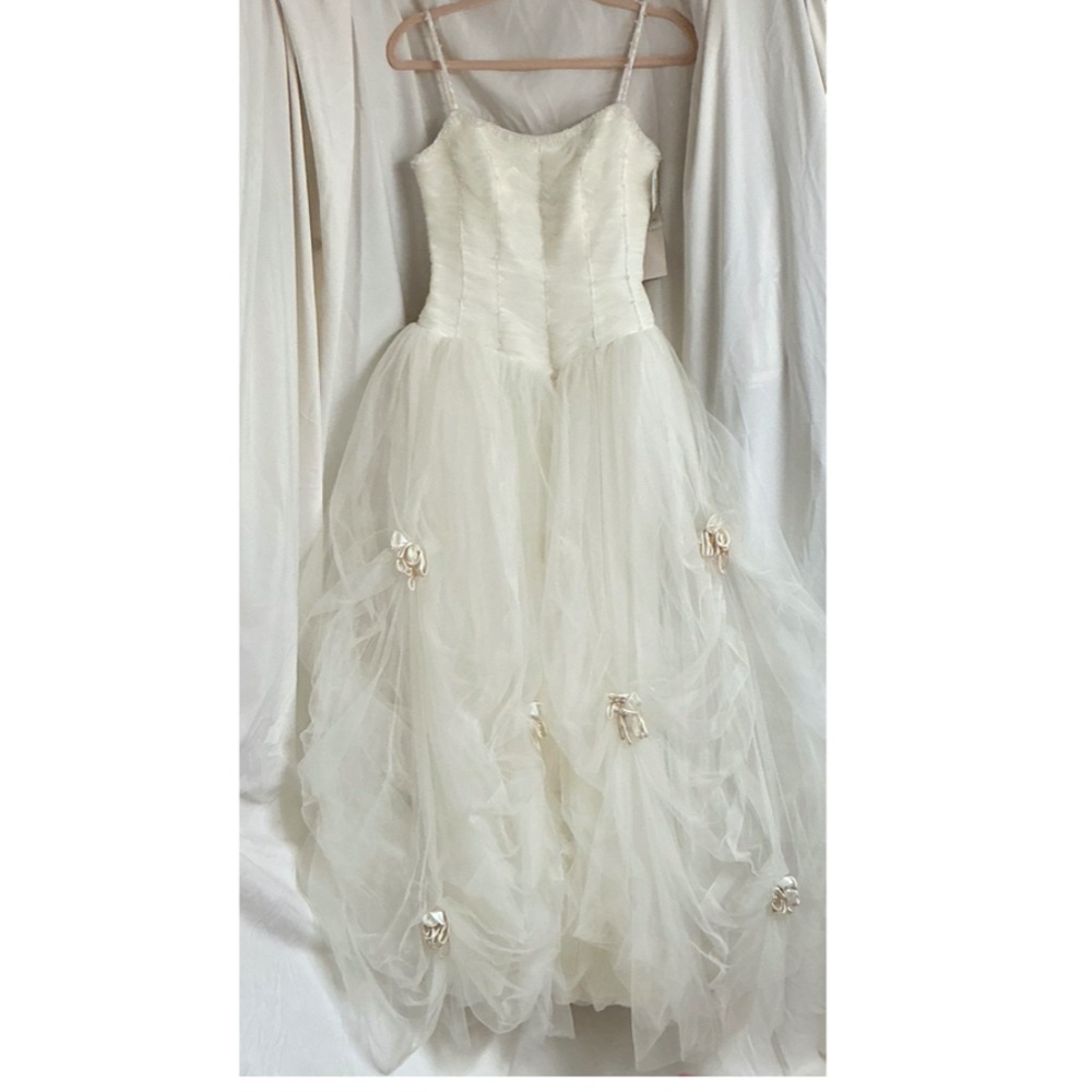 Sue Wong Wedding Dress, off white, size 4